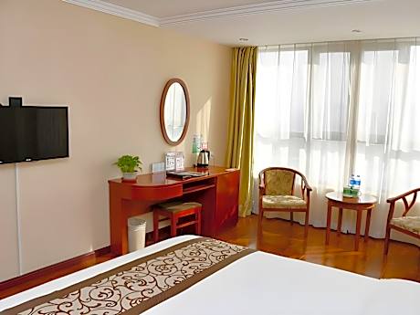 GTI - Business 1 Bed Room, Partial Room No Window