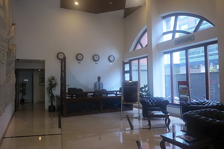 Sfo Hotel And Suites