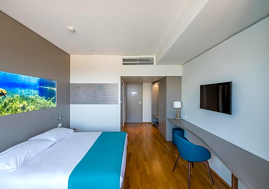 Aquatis Hotel
