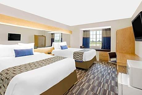 Queen Room with Two Queen Beds - Disability Access - Non-Smoking