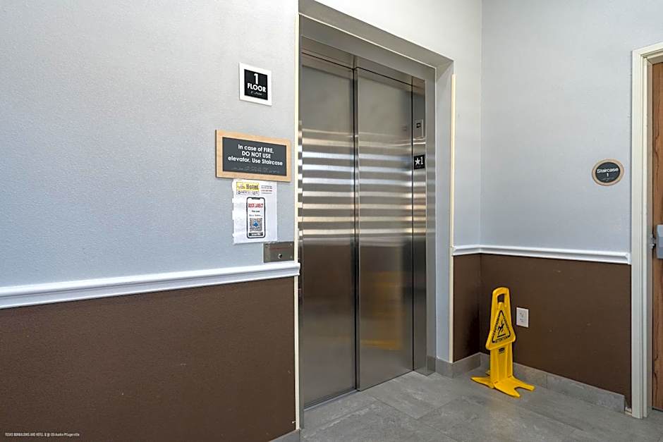 Texas Bungalows Hotel and Hotel Que at i35 Austin Pflugerville