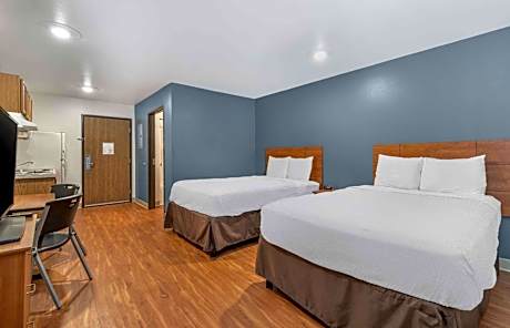 Double Room with Two Double Beds - Non-Smoking
