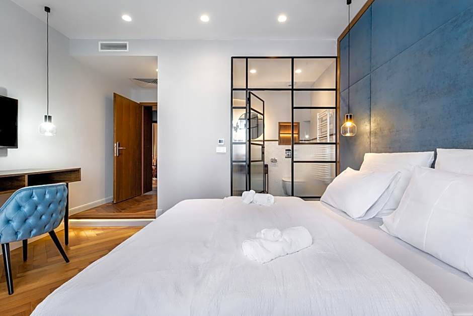 Budapest Eye- Boutique Suites, by BQA