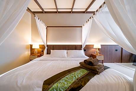 Suite with River View