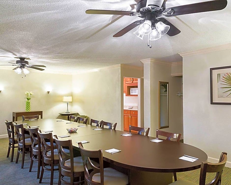 Clarion Inn & Suites Conference Center