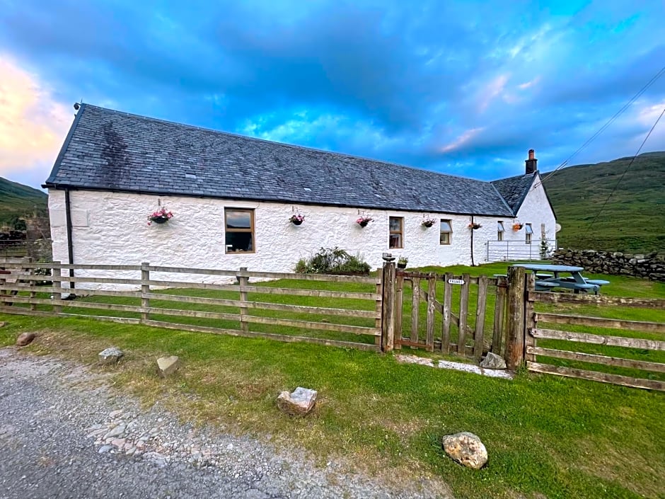 Garrison Farm with Hot Tub