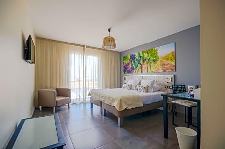Superior King Room with Terrace - Non-Smoking