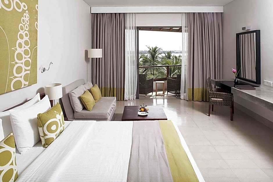 Amaya Beach Passikudah
