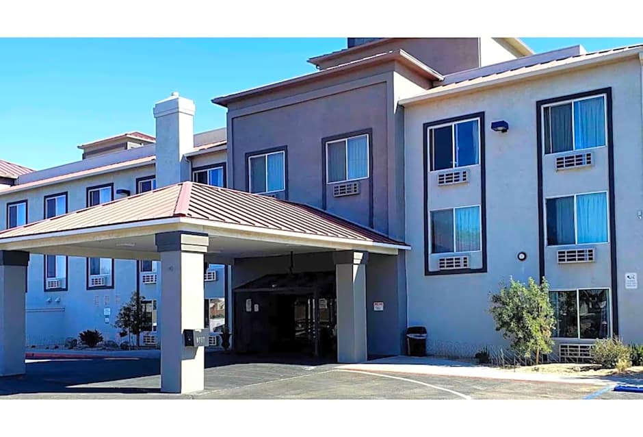 Studio 6 Suites Hesperia, CA West Main Street I 15