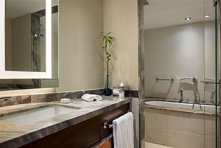 Photo 1 of 1 of Executive 1 King Bed, Bosphorus View