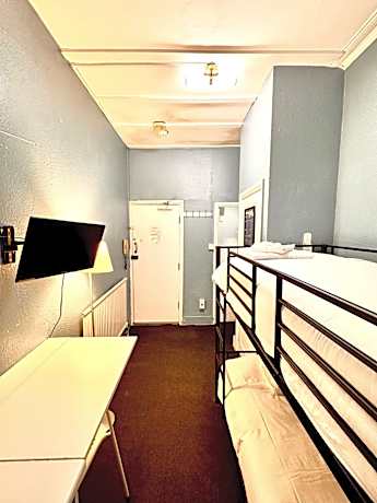 Twin Room with Shared Toilet