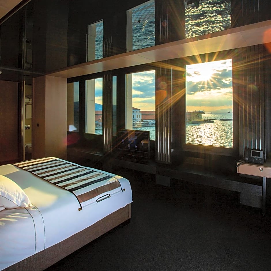 Key Hotel