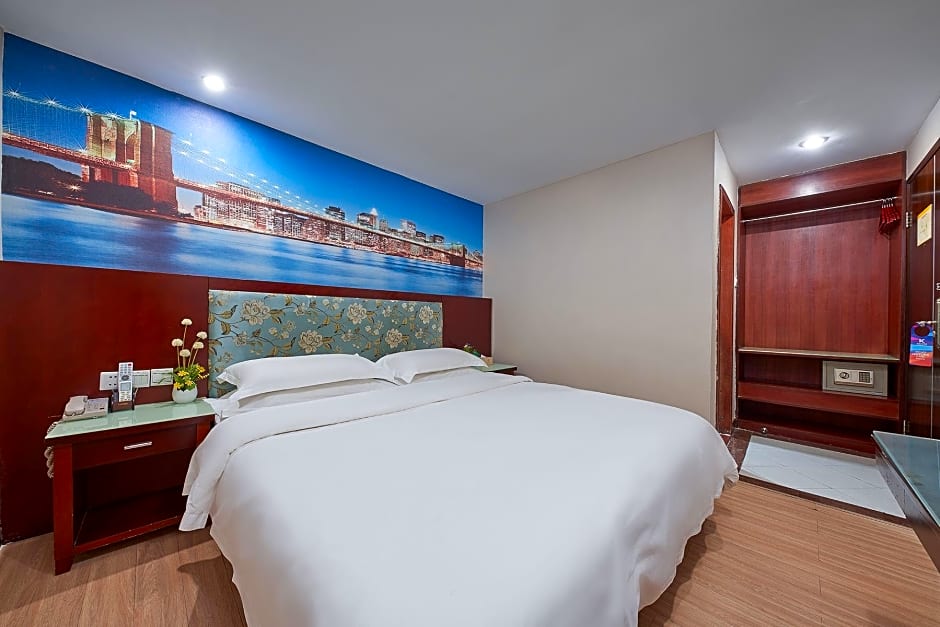 Kaiserdom Hotel China Plaza