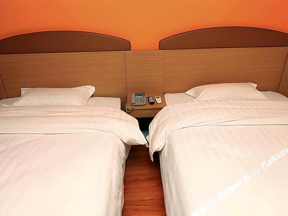 7 Days Inn Ya'an Langqiao Pedestrian Street Center