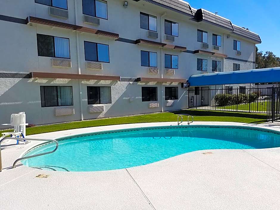 Days Inn by Wyndham Woodland