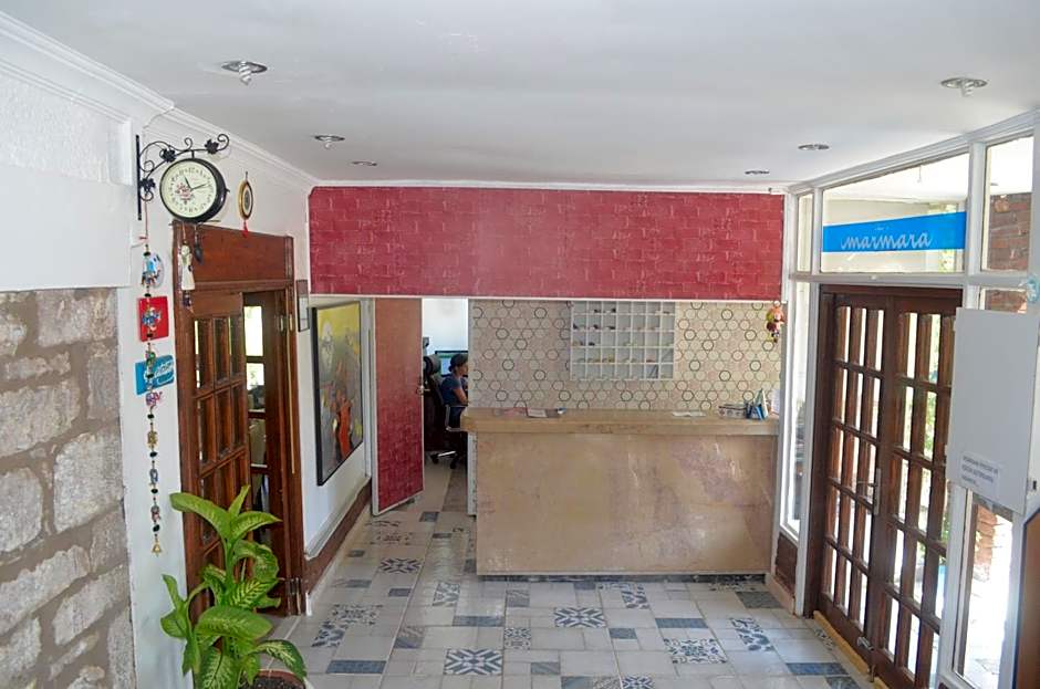 Tunc Hotel
