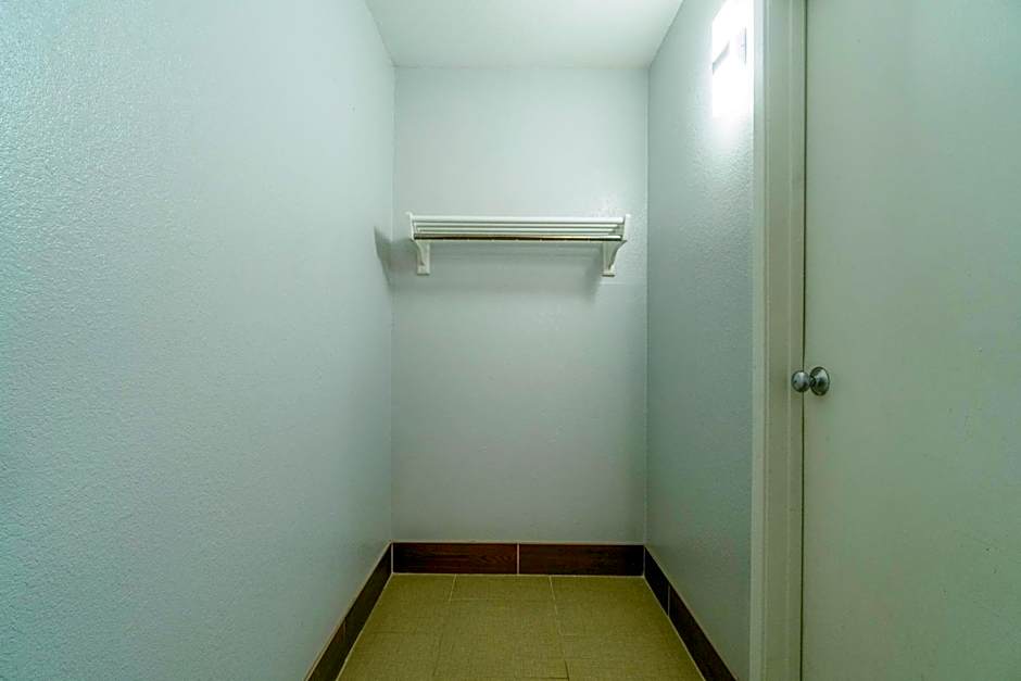 Xpress Inn & Extended Stays