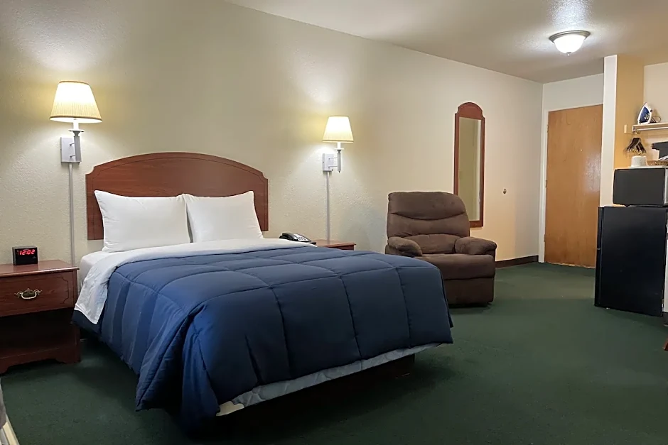 Candlelight Inn Suites Hwy 69 near McAlester