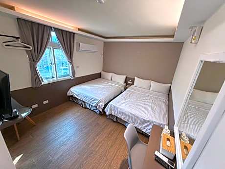Standard Quadruple Room