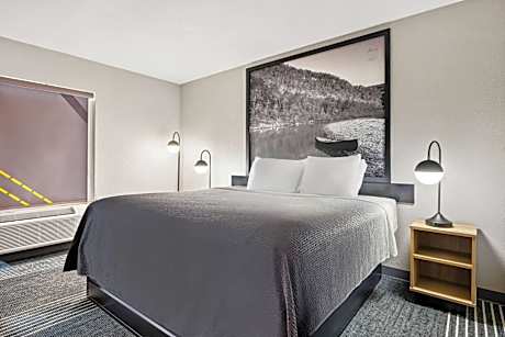 King Room - Mobility Access/Non-Smoking