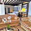 Piccadilly Penthouse with Jacuzzi