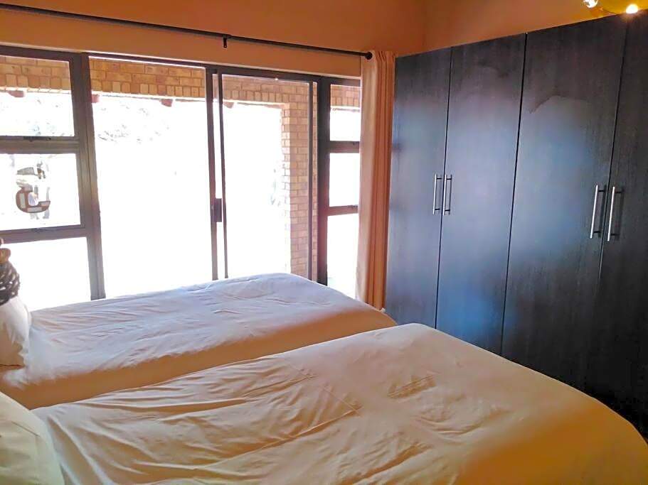 Zebula Golf and Wildlife Estate - Njala Crossing Pax 13 - Moi Signature Luxury villa