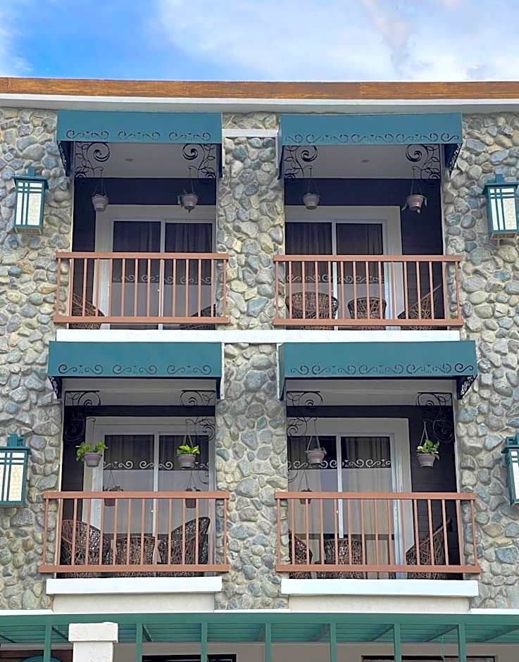 Sola Hotel and Sola Bed & Breakfast