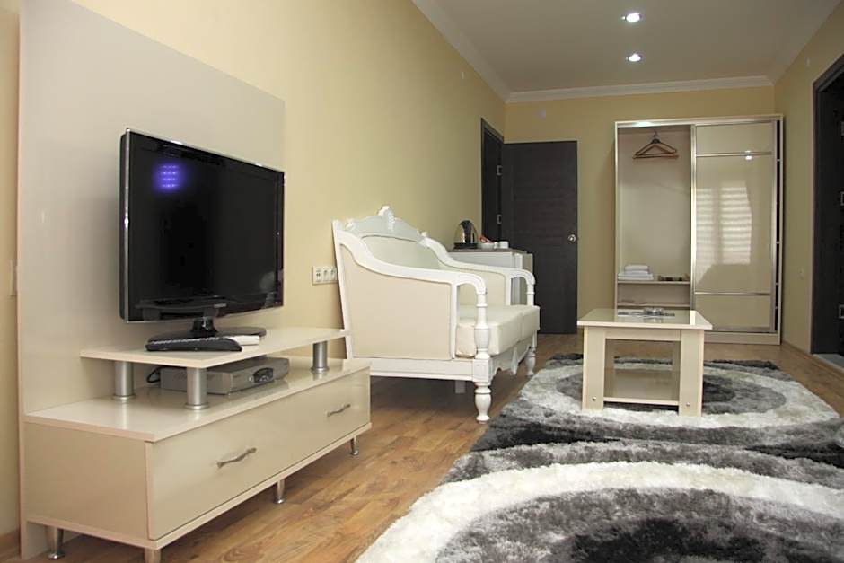 Cmr Aydogan Hotel