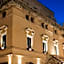 Apollo Suites