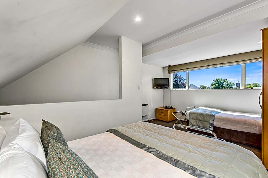 Colombo in the City Motel