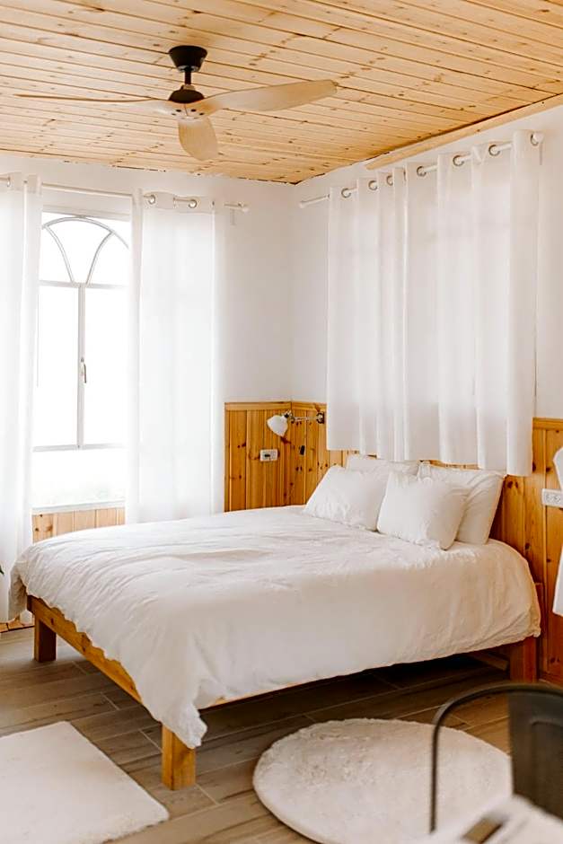 Tobiana Desert Lodging Negev