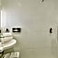 B&B HOTEL Saint-Quentin-en-Yvelines Centre Gare 4 étoiles