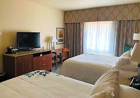 Queen Room with Two Queen Beds - Non-Smoking