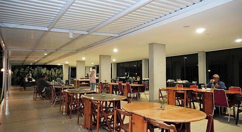 Hotel Patra Parapat