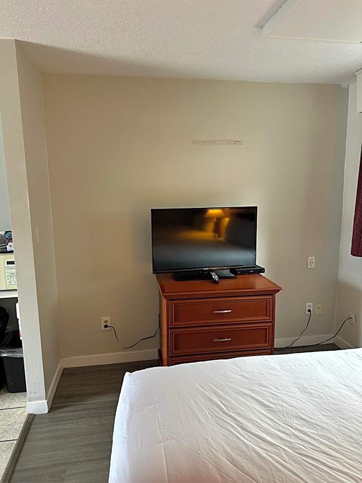 Travelodge by Wyndham Langley City