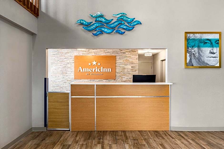 AmericInn by Wyndham Williamsburg