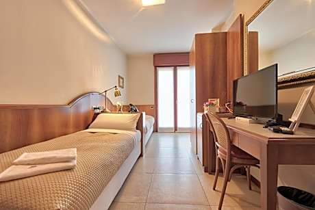 Twin Room with Balcony