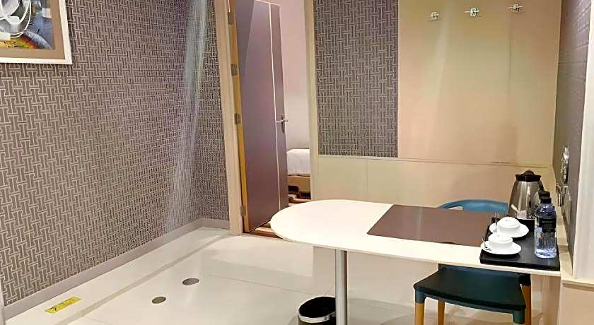 Capital O 75451 Podstel Hostel Bangkok 