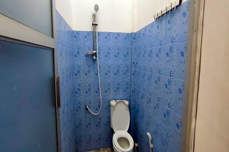 OYO 92464 Efniati Homestay Syariah