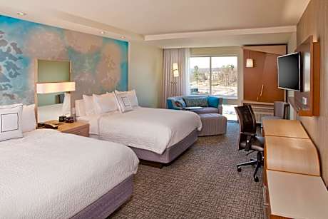 Deluxe Queen Room