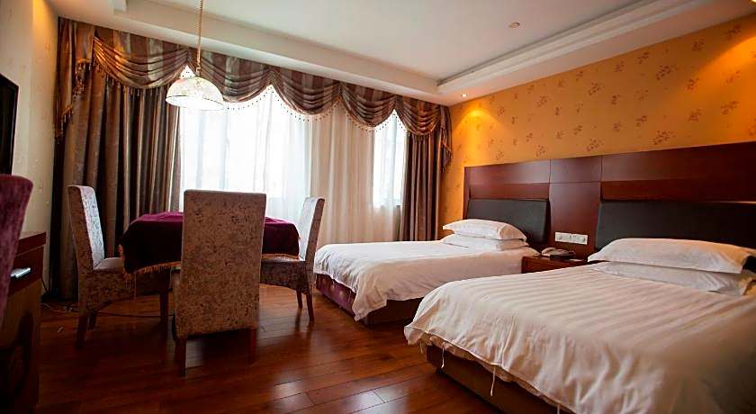 Yiwu Luckbear Hotel