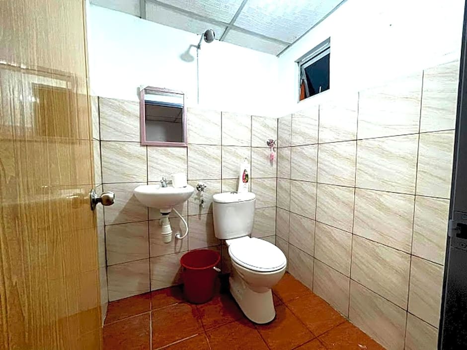 OYO HOME 90768 Flo Inn Motel