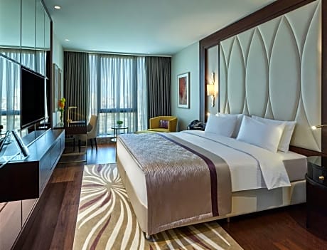 Premium Room with Queen Size Bed