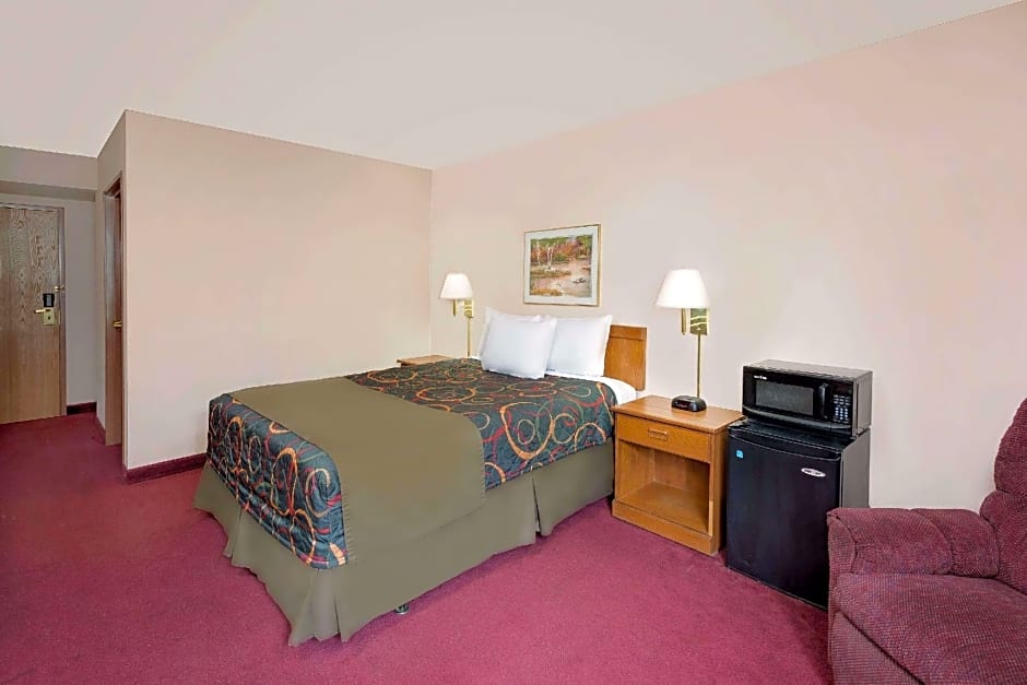 Days Inn by Wyndham Boonville