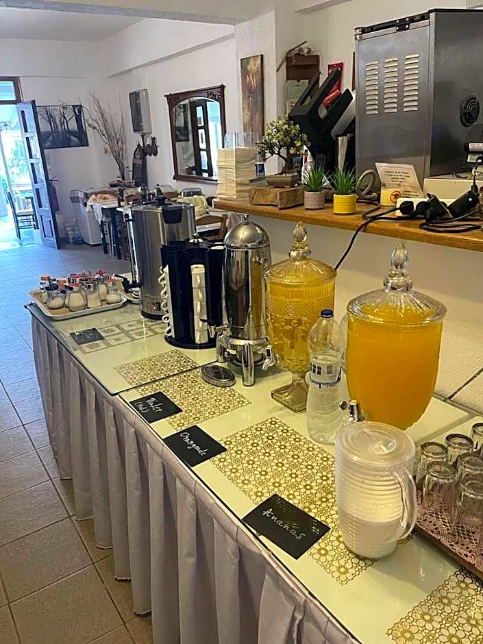 Alexander Beach Hotel