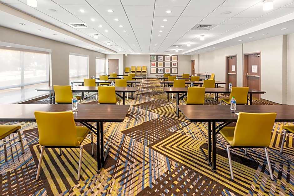 Holiday Inn Express And Suites Suisun City Napa Valley Area By IHG