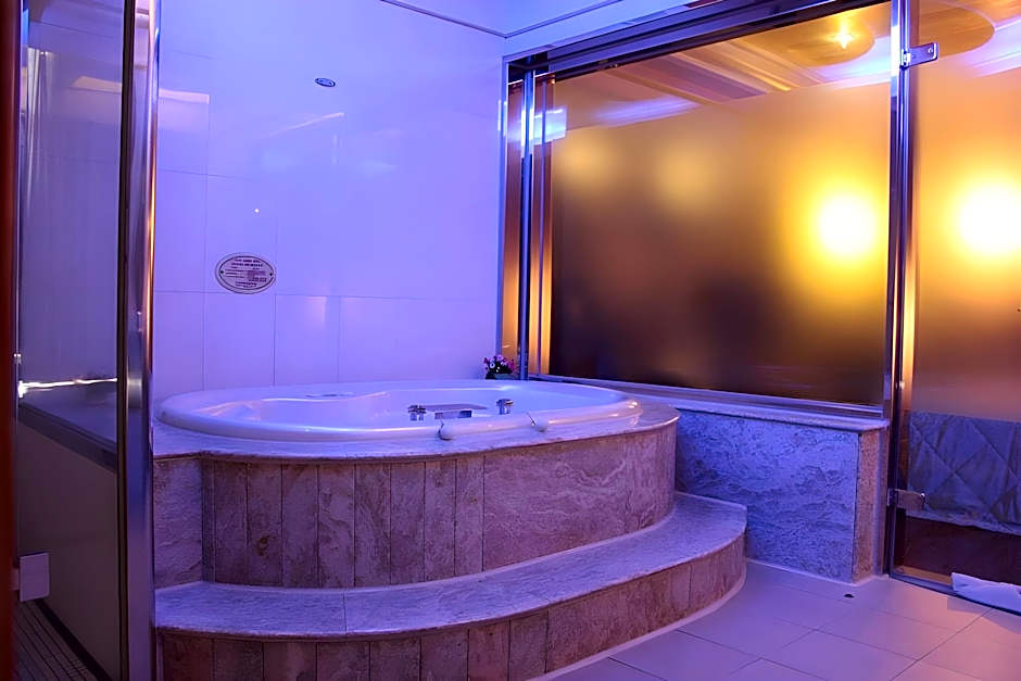 Beverly commercial motel