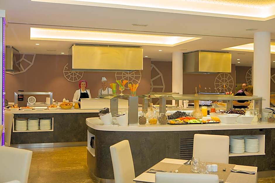 Hotel Luxor