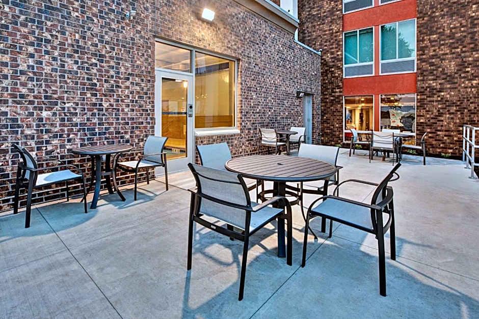 Holiday Inn Express & Suites Eden Prairie  Minneapolis By IHG