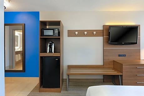 Standard Queen Room with Two Queen Beds